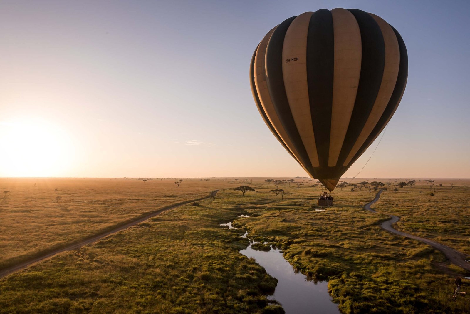 hot air balloon Serengeti Safari